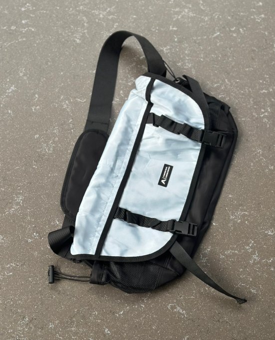 SKY BLUE LAPTOP MESSENGER